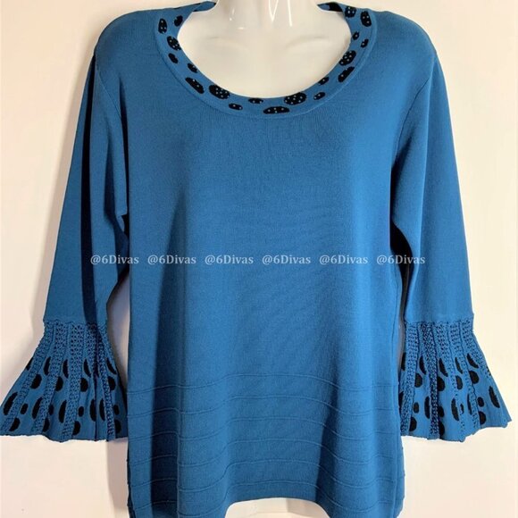 Blue Long Sleeved Blouse Top Applique Accents - Picture 1 of 12